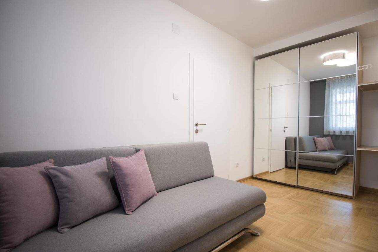 Arena'S Finest Apartment Белград Екстериор снимка